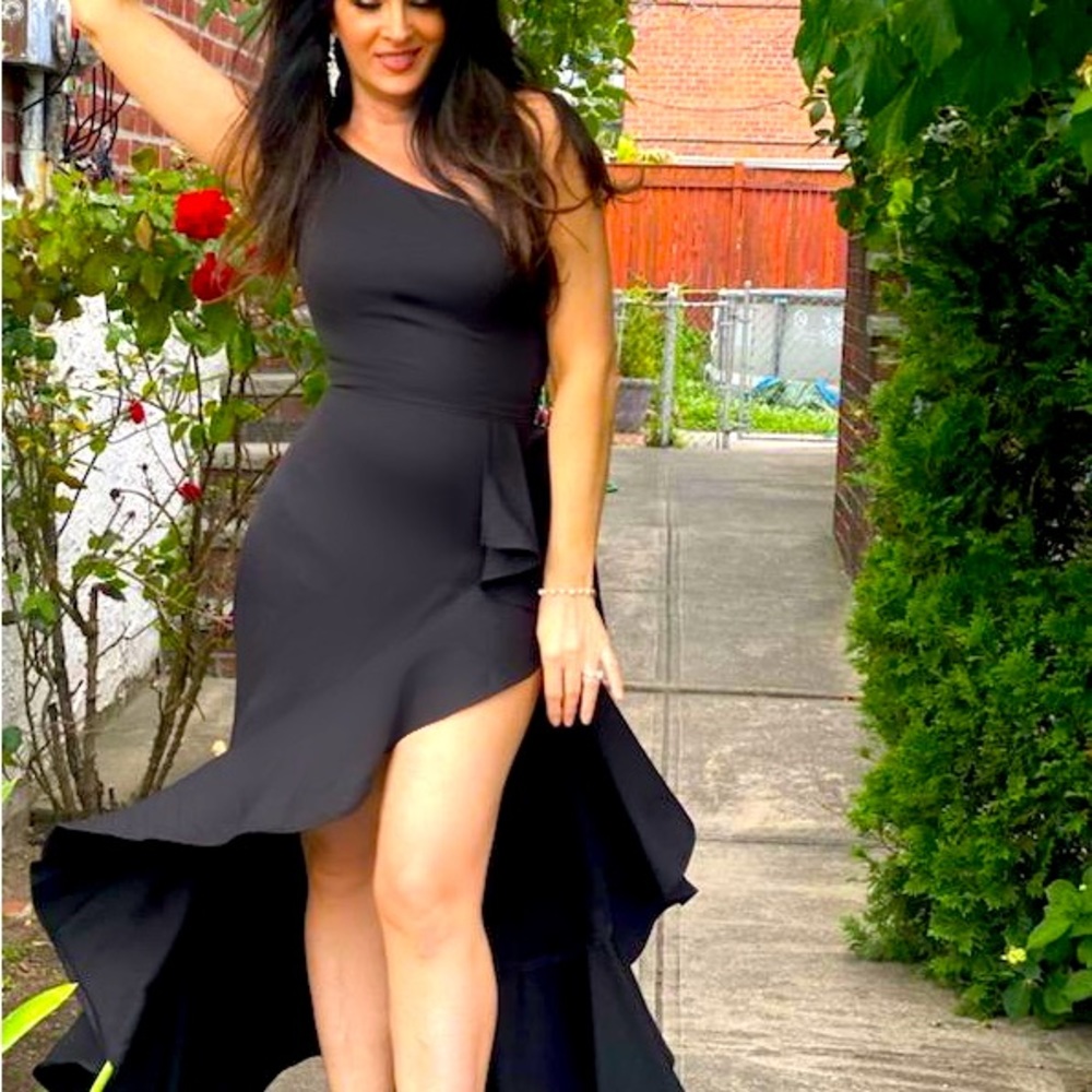 Stunning Mac Duggal Gown